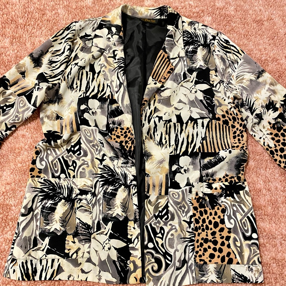 Bold Animal Printed Light Weight Summer Blazer Jacket, good condition.